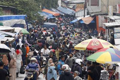 Aktivitas Pasar Cisarua, Puncak, Cisarua, Kabupaten Bogor, Jawa Barat, 31 Desember 2022. ANTARA/Yulius Satria Wijaya