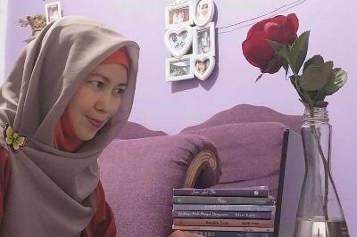 Novelis Elvo Yani yang mengikuti tantangan menulis 30 Hari Berbagi Rasa di Instagram. Dok Pribadi
