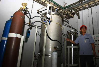 Mesin penyaring Helium yang menjadi bagian dari Reaktor Daya Eksperimental (RDE) di Lab Simulator Pembangkit Listrik Tenaga Nuklir (PLTN) di Puspiptek Serpong, Tangerang Selatan, Banten, 28 Januari 2019. ANTARA/Muhammad Iqbal