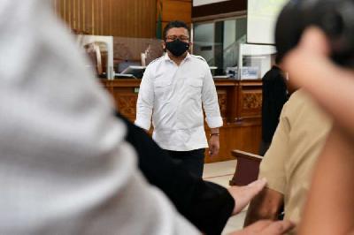 Terdakwa Ferdy Sambo setelah menjalani sidang putusan atas pembunuhan Brigadir Nofriasyah Yosua Hutabarat di Pengadilan Negeri Jakarta Selatan, 13 Februari 2023. Tempo/Febri Angga Palguna