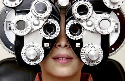 Ilustrasi pemeriksaan mata pada anak. Shutterstock
