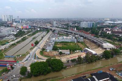 Gambar udara Seksi 2A dan 2A Ujung Jakasampurna-Marga Jaya Jalan Tol Bekasi-Cawang-Kampung Melayu, Bekasi, Jawa Barat, 8 November 2022. TEMPO/Subekti