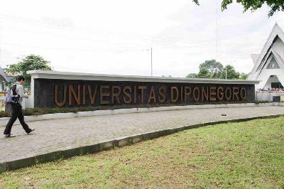 Kampus Universitas Diponegoro, Semarang, Jawa Tengah. TEMPO/Budi Purwanto