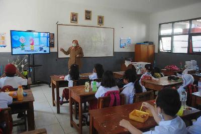 Kegiatan belajar mengajar di Bandung, Jawa Barat, 18 Juli 2022. TEMPO/ Prima Mulia