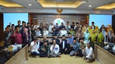 Pertemuan Majelis Ulama Indonesia (MUI) bersama sejumlah organisasi Islam dan lembaga masyarakat terkait rencana kedatangan Timnas Israel dalam helatan Piala Dunia U20, di Gedung MUI, Jakarta, 17 Maret 2023. mui.or.id