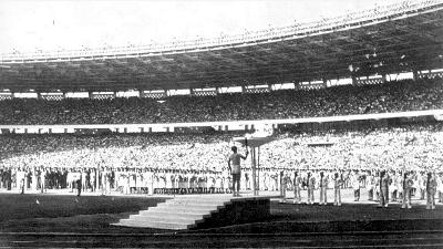The opening of the 1962 Asian Games in Jakarta.
From the book 30 Years of Indonesia’s Independence.
