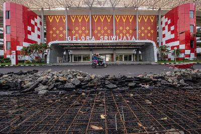 Pintu utama stadion Gelora Sriwijaya Jakabaring yang diperuntukkan untuk venue Piala Dunia U-20 2023 di Jakabaring Sport City, Palembang, Sumatera Selatan, 30 Maret 2023. ANTARA/Nova Wahyudi