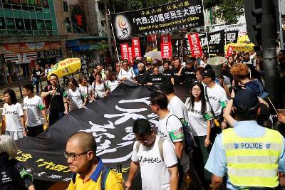 Aksi unjuk rasa menjelang peringatan 4 Juni penumpasan militer terhadap pengunjuk rasa pro-demokrasi di Lapangan Tiananmen, di Hong Kong, Cina, 2019. REUTERS/James Pomfret