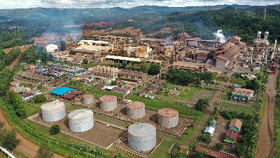 An aerial view of nickel refining activities at Antam’s smelter Antam in Pomalaa subdistrict, Kolaka, Southeast Sulawesi, December 17, 2022.
ANTARA/Jojon
