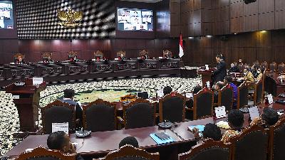 The Constitutional Court hears a lawsuit case over the Election Law regarding the open proportional election system in Jakarta, May 23. 
ANTARA/Aditya Pradana Putra
