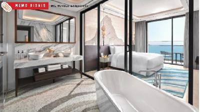 Tawarkan kamar dan suite yang lapang dan menawan menghadap ke laut.