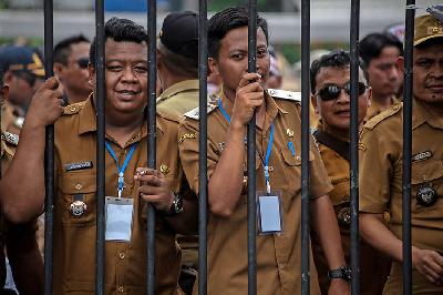 Kepala Desa se - Indonesia melakukan aksi di depan Gedung DPR RI, Jakarta, 17 Januari 2023. TEMPO/M Taufan Rengganis