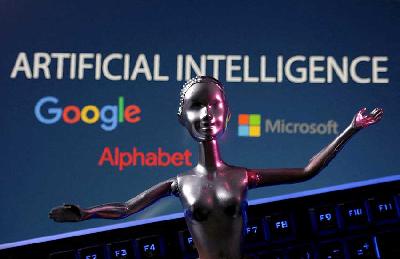 Ilustrasi Artificial Intelligence (AI) dengan logo Google dan Microsoft. REUTERS/Dado Ruvic/Illustration