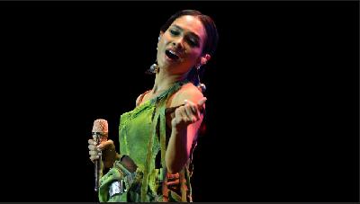 Penyanyi Andien Aisyah menghibur penonton Kura Kura Bali International CubMu Jazz Festival 2023 di Denpasar, Bali, 8 Juni 2023. Antara/Fikri Yusuf