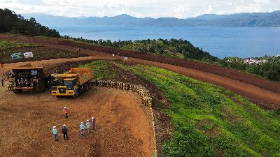 Foto udara area tambang nikel PT  Vale di Sorowako, Sulawesi Selatan, Maret 2023. Reuters/Ajeng Dinar Ulfiana