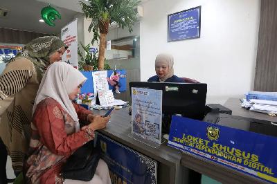 Layanan aktivasi aplikasi Identitas Kependudukan Digital (IKD) di Dinas Kependudukan dan Pencatatan Sipil (Disdukcapil) Banda Aceh, Aceh, 5 Juli 2023. ANTARA/Irwansyah Putra