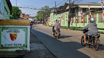 Suasana di batas desa Wangi Sagara, desa yang warganya banyak menjadi korban pendonor ginjal ilegal di Kecamatan Majalaya, Bandung, Jawa Barat,  pada 4 Agustus 2023/Tempo/Egi Adyatama
