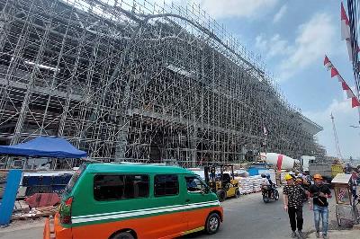 Pembangunan Stasiun Kereta Cepat Jakarta Bandung (KCJB) di Padalarang, 7 Agustus 2023. Tempo/Ahmad Fikri