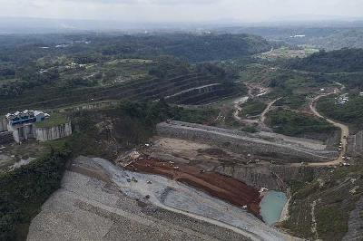 Pembangunan Bendungan Leuwikeris di Gardu Pandang, Kabupaten Tasikmalaya, Jawa Barat, 11 Juli 2023. ANTARA/Adeng Bustomi