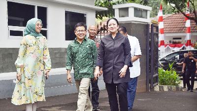 Ketua Umum PKB Muhaimin Iskandar menerima Puan Maharani di rumah dinas Widya Chandra, Jakarta, 27 Juli 2023. Tempo/M Taufan Rengganis