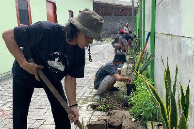 Komunitas Muda-mudi Meduran mengadakan kegiatan kepedulian lingkungan bertajuk "Envifofest 2022" di Dusun Meduran, Gresik, Jawa Timur. Dok. Karang Taruna Meduran