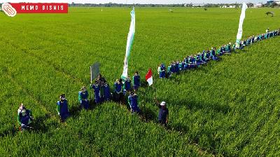Untuk menumbuhkan kembali semangat perjuangan petani dalam memenuhi kebutuhan pangan Indonesia.