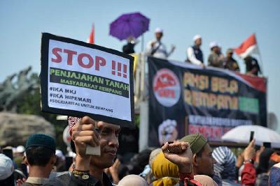Aksi masa dari berbagai ormas melakukan aksi demonstrasi 'Bela Rempang 209' di Patung kuda, Gambir, Jakarta, 20 September 2023. Tempo/Febri Angga Palguna