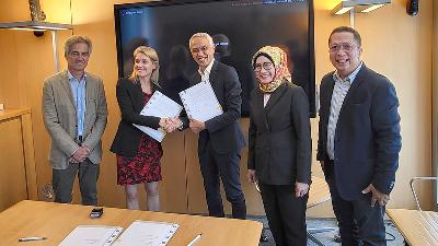The signing of LNG trading between Pertamina’s subholding gas company Perusahaan Gas Negara (PGN) and Gunvor Pte Ltd in Geneva, Switzerland, June 23, 2022. 
PGN Doc.
