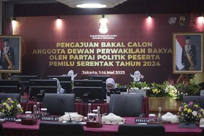 Suasana Pendaftaran Calon Legislatif (Caleg) untuk Pemilihan Umum (Pemilu) 2024 di Gedung KPU, Jakarta, 2 Mei 2023. TEMPO/Subekti