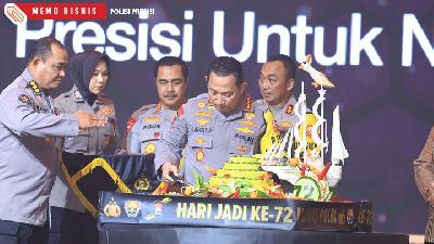 Kapolri Jenderal Polisi Drs. Listyo Sigit Prabowo menghadiri puncak Hari Jadi Ke-72 Humas Polri di  Gedung Tribrata, Jakarta Selatan, Selasa (31/10/23).