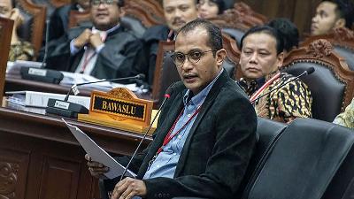Edward Omar Syarief Hiariej testifying as an expert witness in a hearing over the disputed ballot results of the 2019 General Elections at the Constitutional Court Building, Jakarta, June 21, 2019/Antara/Aprillio Akbar/File Photo
