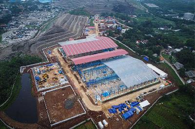 Pembangunan fasilitas pengelolaan sampah Landfill Mining dan RDF Plant di Tempat Pembuangan Sampah Terpadu Bantargebang, Bekasi, Jawa Barat, 10 Oktober 2022. Tempo/Hilman Fathurrahman W