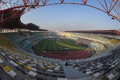 Suasana Stadion Gelora Bung Tomo (GBT) jelang pembukaan Piala Dunia U-17 2023 di  Surabaya, Jawa Timur,8 November 2023. ANTARA/Aditya Pradana Putra