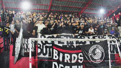 Kelompok fans Riveside Forest di Lapanan UNI, Bandung, Jawa Barat, Juni 2023/Dok Riverside Forest