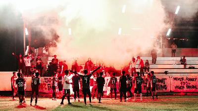 Pemain dan fans Tribun Kultur FC di Tangerang, 1 Oktober 2023/Dok Tribun Kultur FC