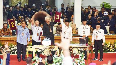 Pasangan Calon Presiden dan Wakil Presiden saat pengundian nomor urut perserta di KPU, Jakarta, 14 November 2023. Tempo/M Taufan Rengganis