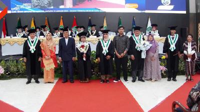 Universitas Nasional (UNAS) mengukuhkan 10 Guru Besar melalui Sidang Terbuka Majelis Guru Besar Universitas Nasional pada Selasa dan Rabu 9-10 Januari 2024 di Auditorium Cyber Kampus Pejaten, Jakarta. 