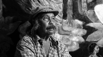 Amrus Natalsya, seniman Sanggar Bumi Tarung, di Jakarta, 28 September 2011. Dok. Tempo/Jacky Rachmansyah