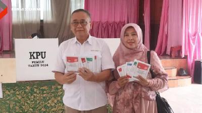Wakil Bupati Sukabumi H. Iyos Somantri meninjau pelaksaan pemilu di TPS yang berada di Kecamatan Cibadak, Nagrak, Cicantayan, Caringin, dan lainnya. 