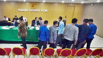 Sidang etik Dewan Pengawas KPK terhadap pelanggaran etik 93 pegawai Rutan KPK, di gedung ACLC KPK, Jakarta, 15 Februari 2024. Tempo/Imam Sukamto