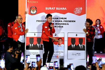 Ketua Umum Partai Solidaritas Indonesia (PSI) Kaesang Pangarep saat kampanye akbar di Denpasar, Bali, 5 Februari 2024. ANTARA/Fikri Yusuf