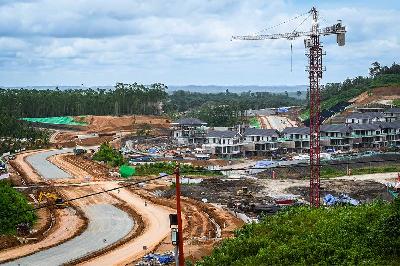 Suasana pembangunan di Kawasan Inti Pusat Pemerintahan (KIPP) Ibu Kota Nusantara (IKN), Kabupaten Penajam Paser Utara, Kalimantan Timur, 12 Februari 2024. ANTARA/ Rivan Awal Lingga