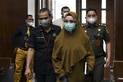 Terdakwa, Pinangki Sirna Malasari, mengikuti sidang lanjutan di Pengadilan Negeri Jakarta, 4 November 2020. Dok. TEMPO/Muhammad Hidayat
