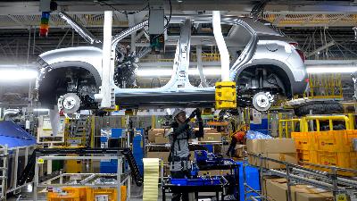 Perakitan mobil di PT Hyundai Motor Manufacturing Indonesia , Sukamukti, Kabupaten Bekasi, Jawa Barat, Juli 2023. Tempo/Tony Hartawan