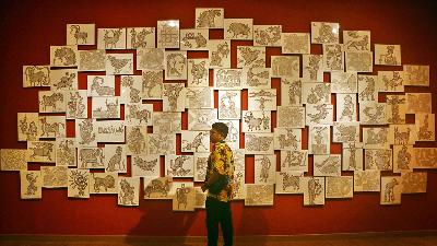 Kertas A3 yang digambar oleh Butet Kertaredjasa dalam pameran bertajuk Melik Nggendong Lali di Galeri Nasional, Jakarta, 1 Mei 2024/Tempo/Jati Mahatmaji