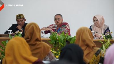 Wakil Bupati Sukabumi H. Iyos Somantri membuka rapat koordinasi aksi konvergensi percepatan penurunan stunting tingkat Kabupaten Sukabumi, Kamis, 16 Mei 2024.