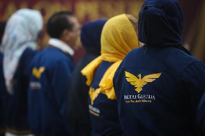 Pengurus Partai Garda Perubahan Indonesia (Garuda) di Kantor KPU, Jakarta, 3 Agustus 2022. TEMPO / Hilman Fathurrahman W
