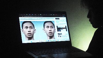 The face of 2nd Brig. Iqbal Mustofa, a member of the Police Special Detachment 88, who stalked Assistant Attorney General for Special Crimes, Febrie Adriansyah, in an online media report.
TEMPO/Gunawan Wicaksono
