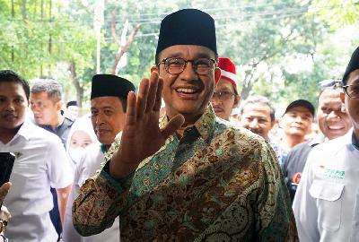 Bakal calon gubernur yang diusung PKB Anies Baswedan tiba di kantor DPW PKB Jakarta, Pulo Gadung, Jakarta, 13 Juni 2024. TEMPO/Martin Yogi Pardamean