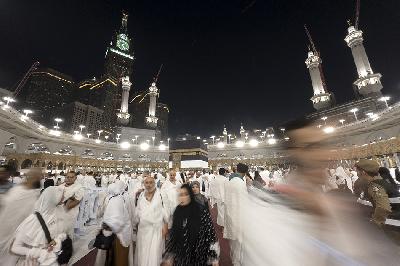 Umat Islam memadati Masjidil Haram di Makkah, Arab Saudi, 6 Juni 2024. ANTARA/Sigid Kurniawan